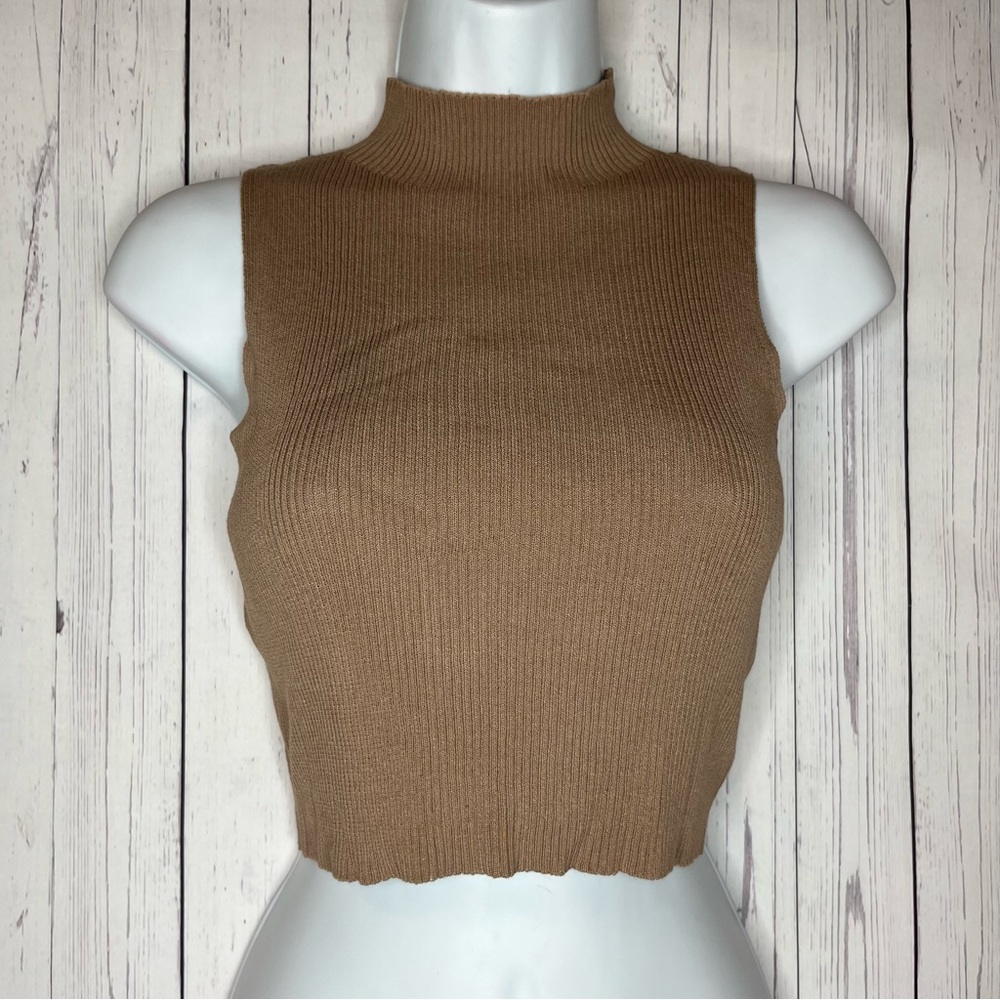 Women’s Size Small Sleeveless Ribbed Knit Top Casual Crop Style Mock Neck